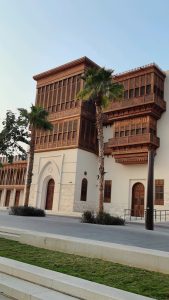 الهوية المعمارية السعودية: 7 طرق للحفاظ على التراث في المباني الحديثة 