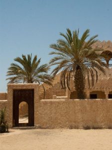 حين يصبح التراث مادة تصميم: كيف تتطور العمارة النجدية في العصر الحديث؟